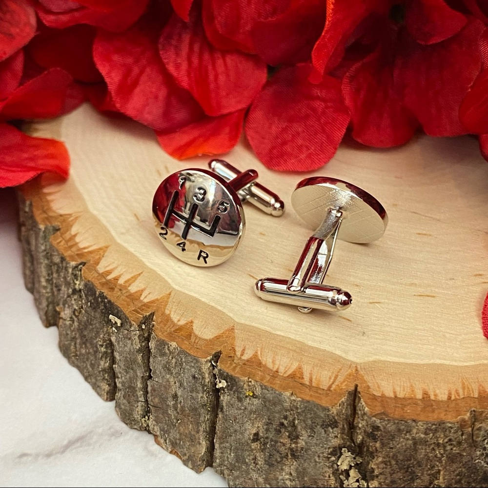 5 Speed Silver 5th Gearshift Cufflinks - Picture 11 of 16